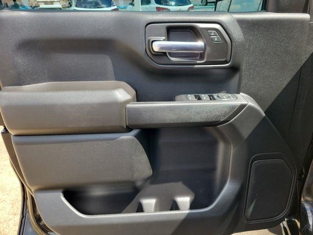 Chevrolet Silverado 1500 Custom Crew Cab 2WD 2024
