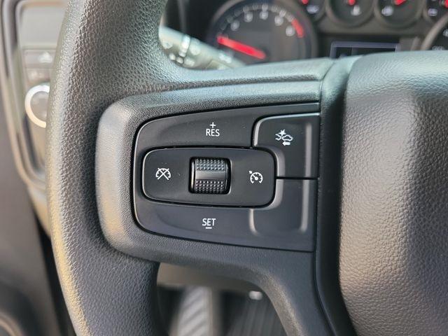 Chevrolet Silverado 1500 Custom Crew Cab 2WD 2024