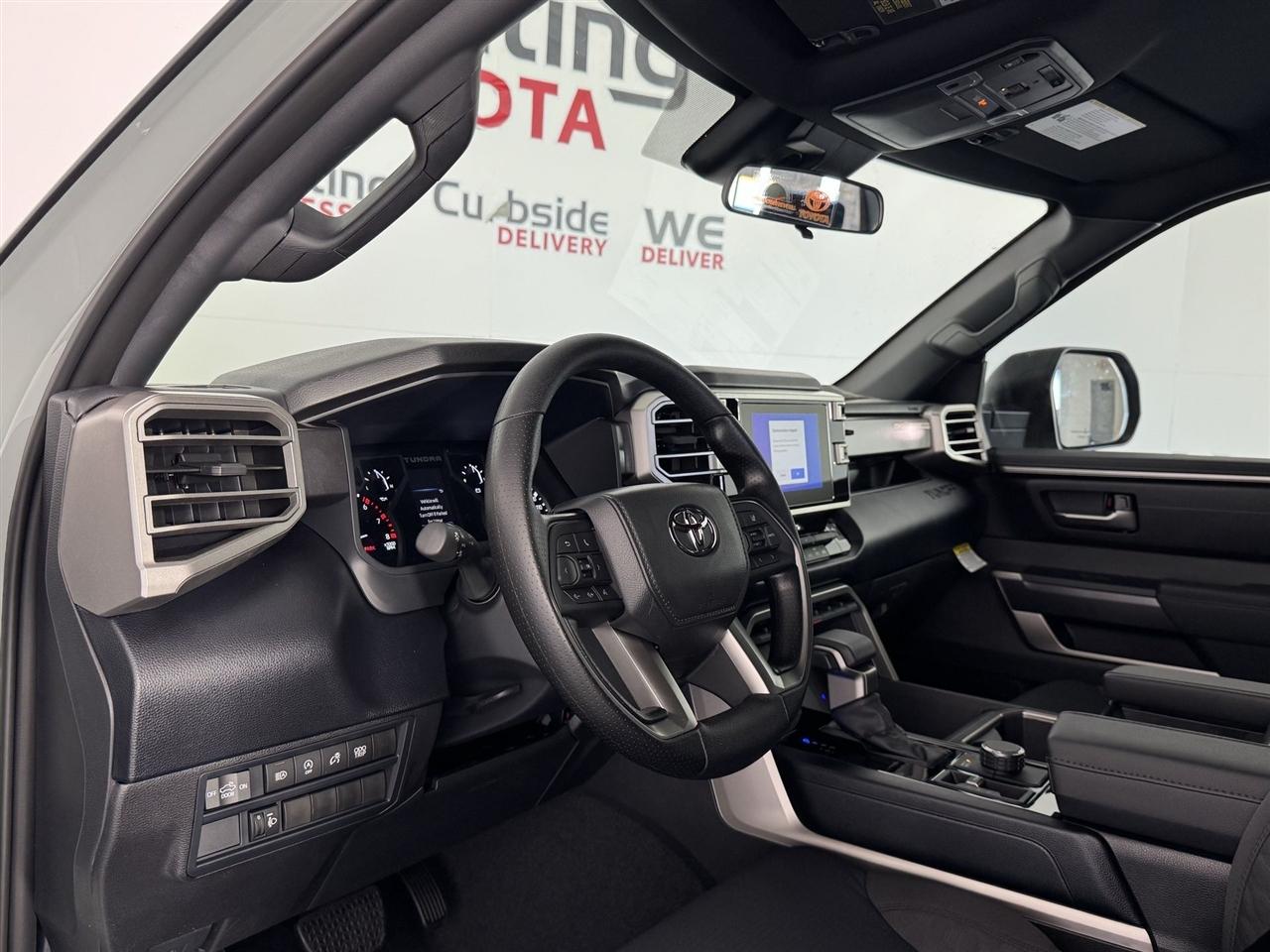 Toyota Tundra SR5 CrewMax 4WD 2026