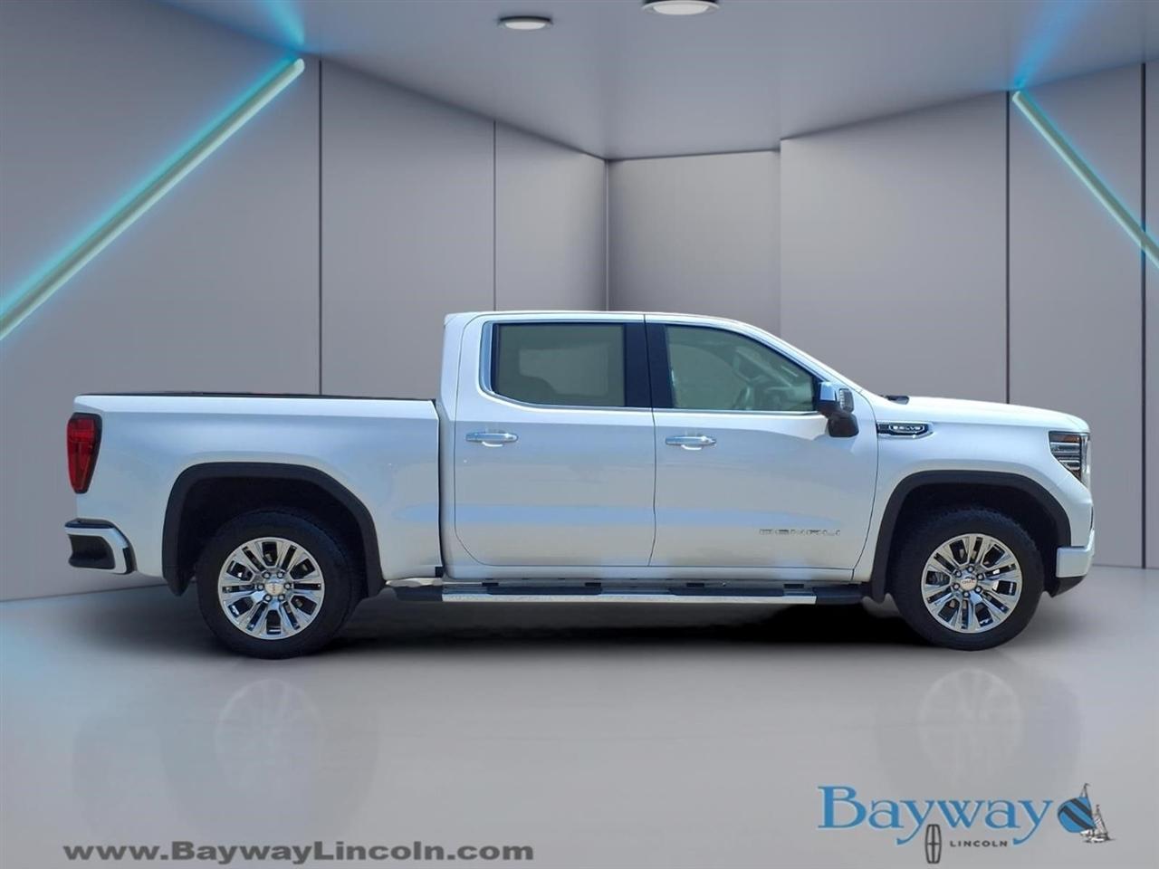 GMC Sierra 1500 Denali Crew Cab Short Box 4WD 2025