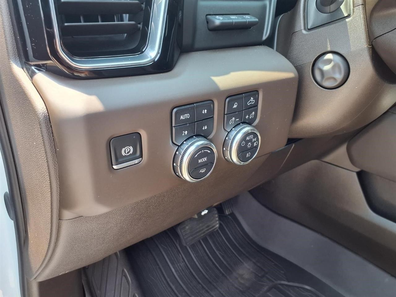 GMC Sierra 1500 Denali Crew Cab Short Box 4WD 2025