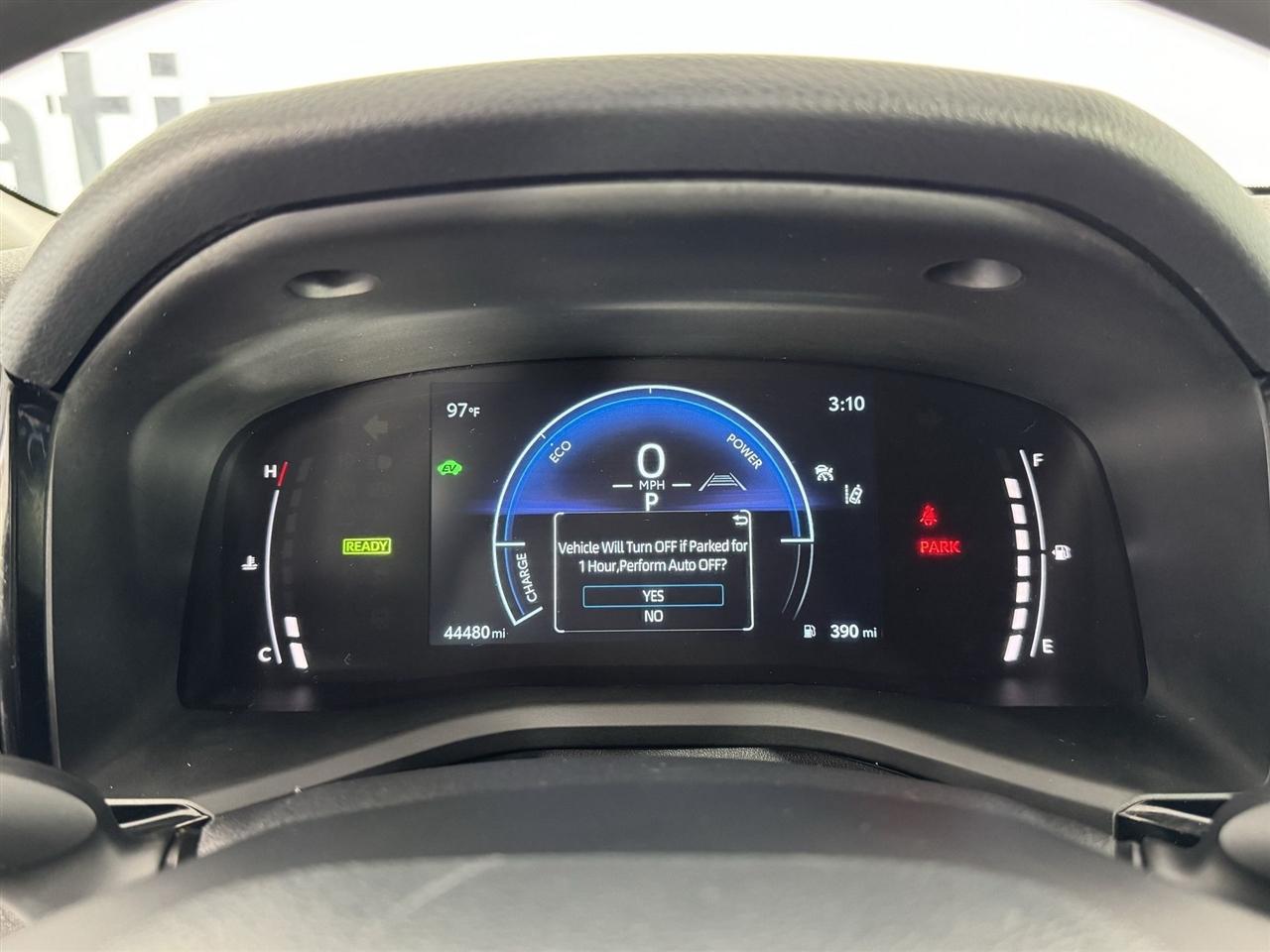 Toyota Camry Hybrid XLE 2025