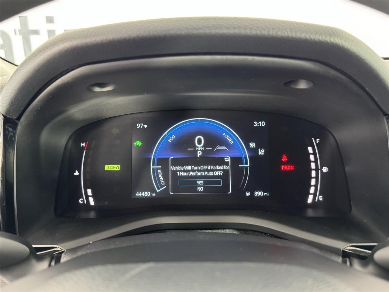 Toyota Camry Hybrid XLE 2025
