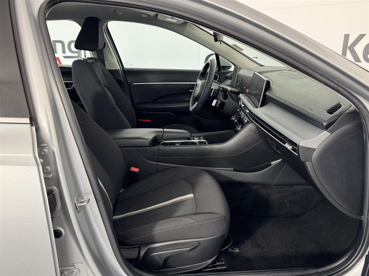 Hyundai Sonata SEL 2025