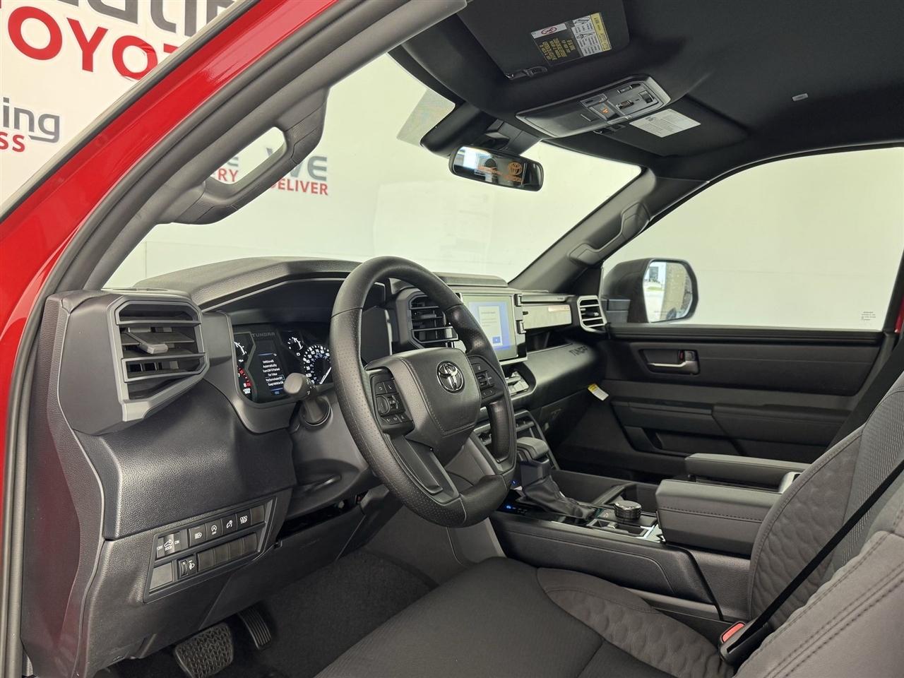 Toyota Tundra SR5 CrewMax 4WD 2026