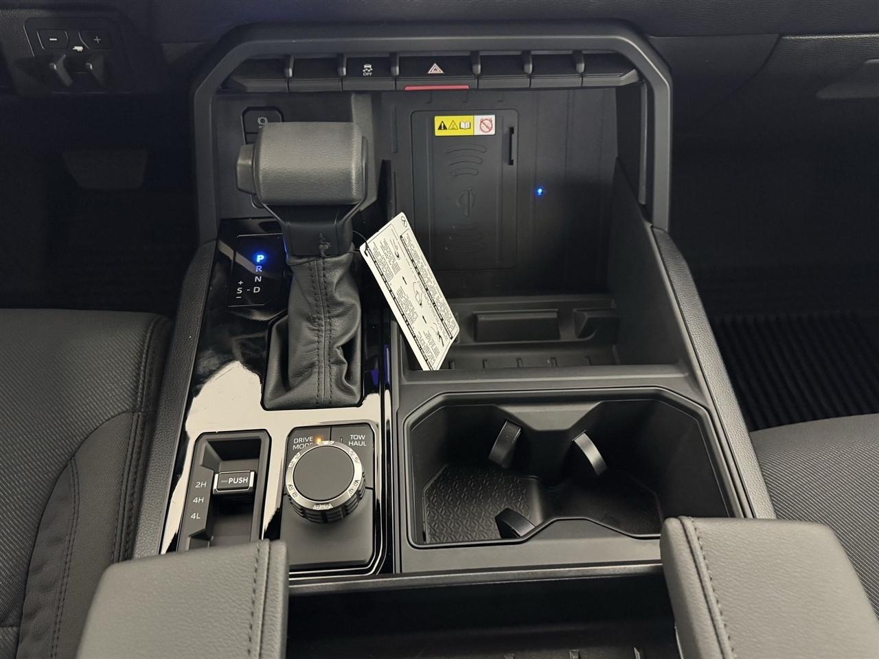 Toyota Tundra SR5 CrewMax 4WD 2026