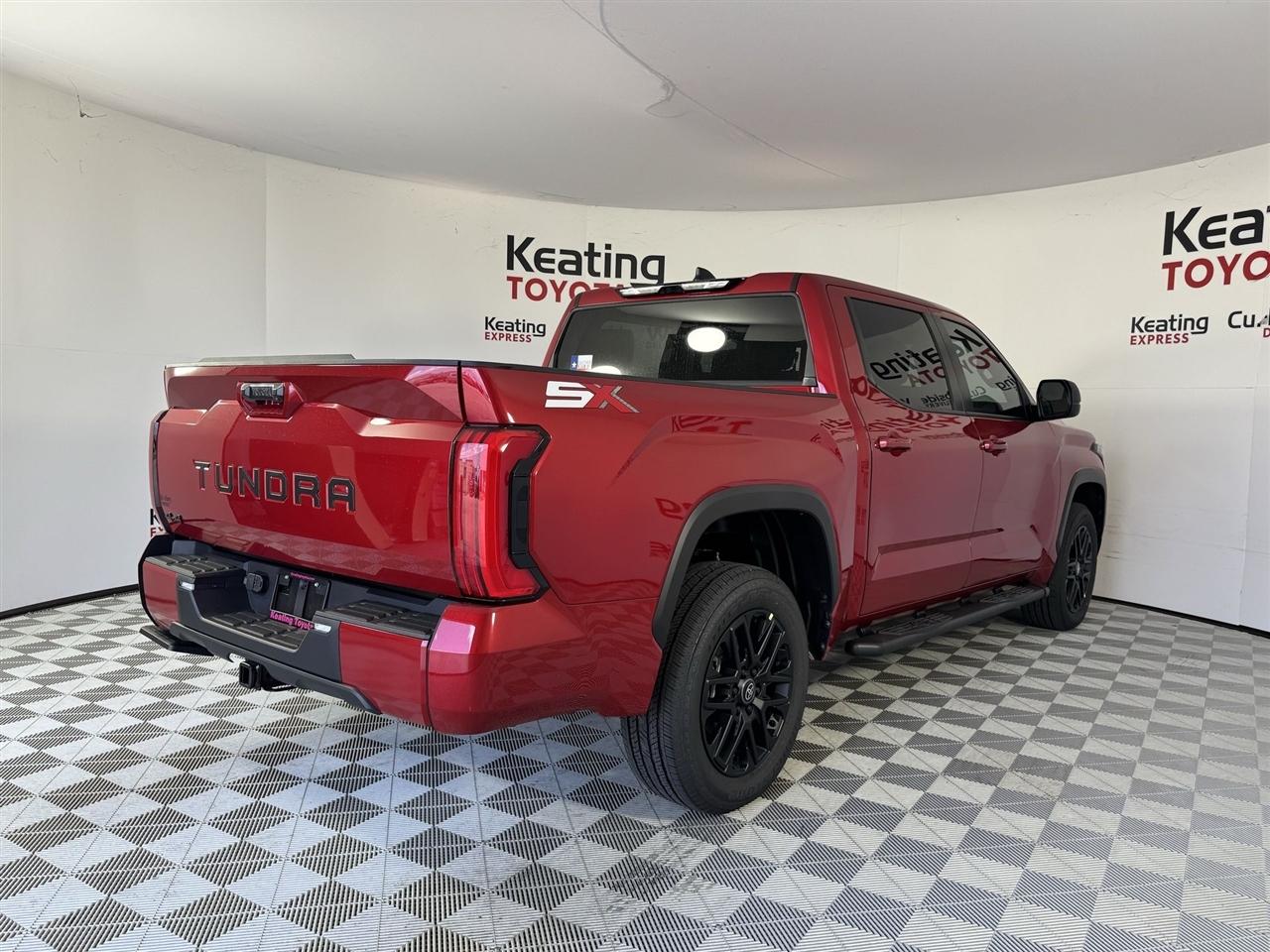 Toyota Tundra SR5 CrewMax 4WD 2026