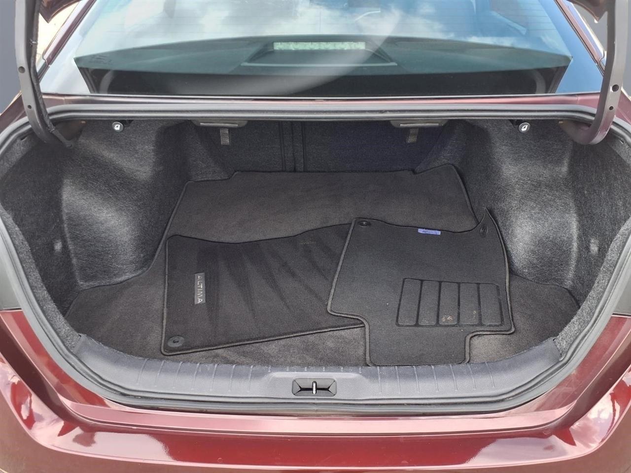 Nissan Altima 2.5 SV 2025
