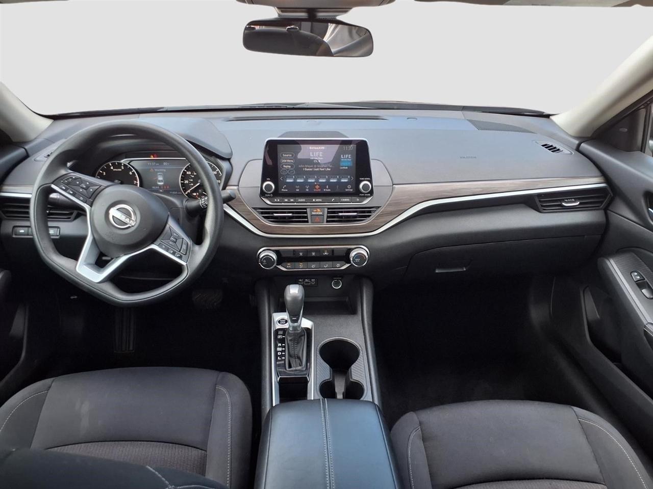 Nissan Altima 2.5 SV 2025
