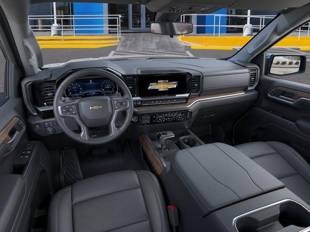 Chevrolet Silverado 1500 LT Crew Cab 4WD 2026