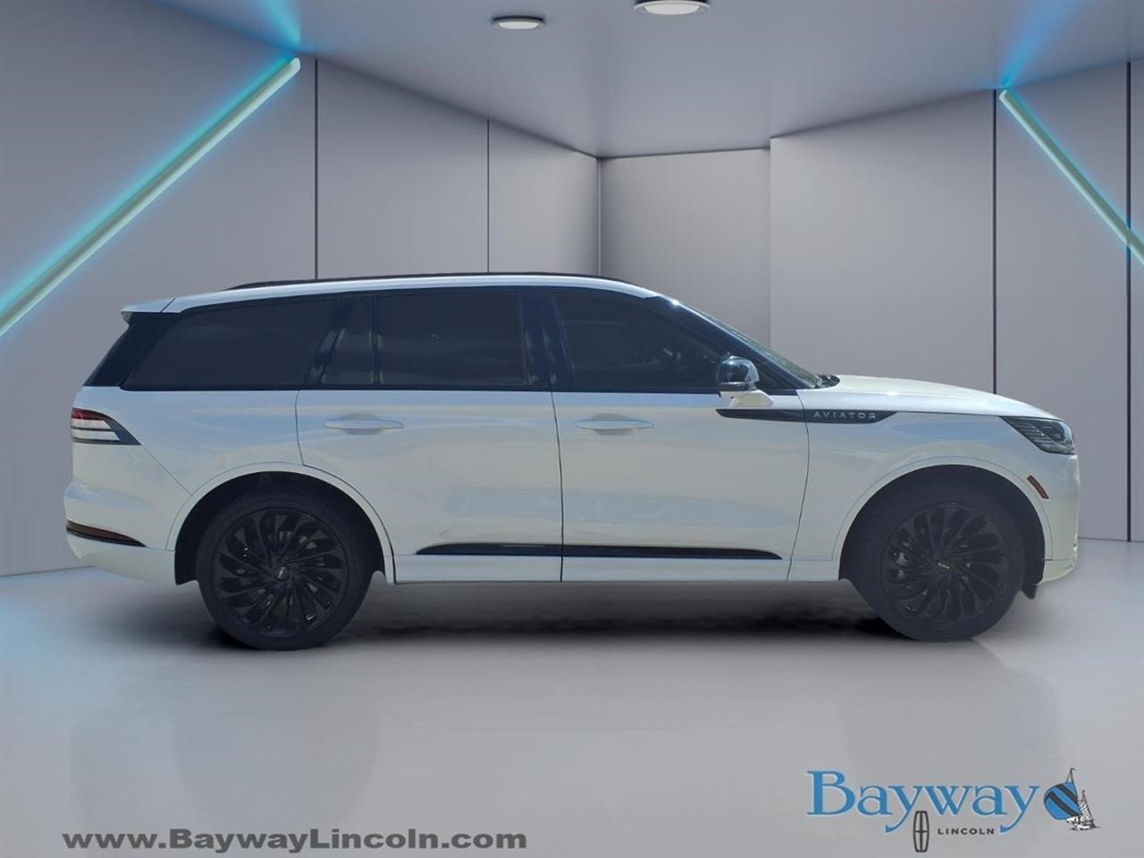 Lincoln Aviator Reserve AWD 2025