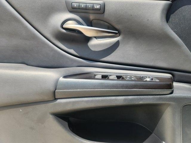 Lexus ES 350 Ultra Luxury 2019