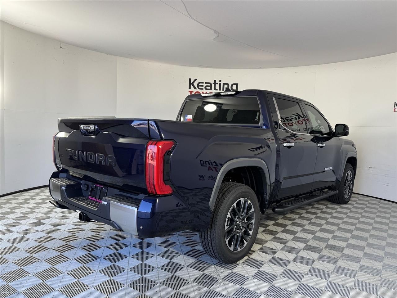 Toyota Tundra Limited CrewMax 4WD 2026