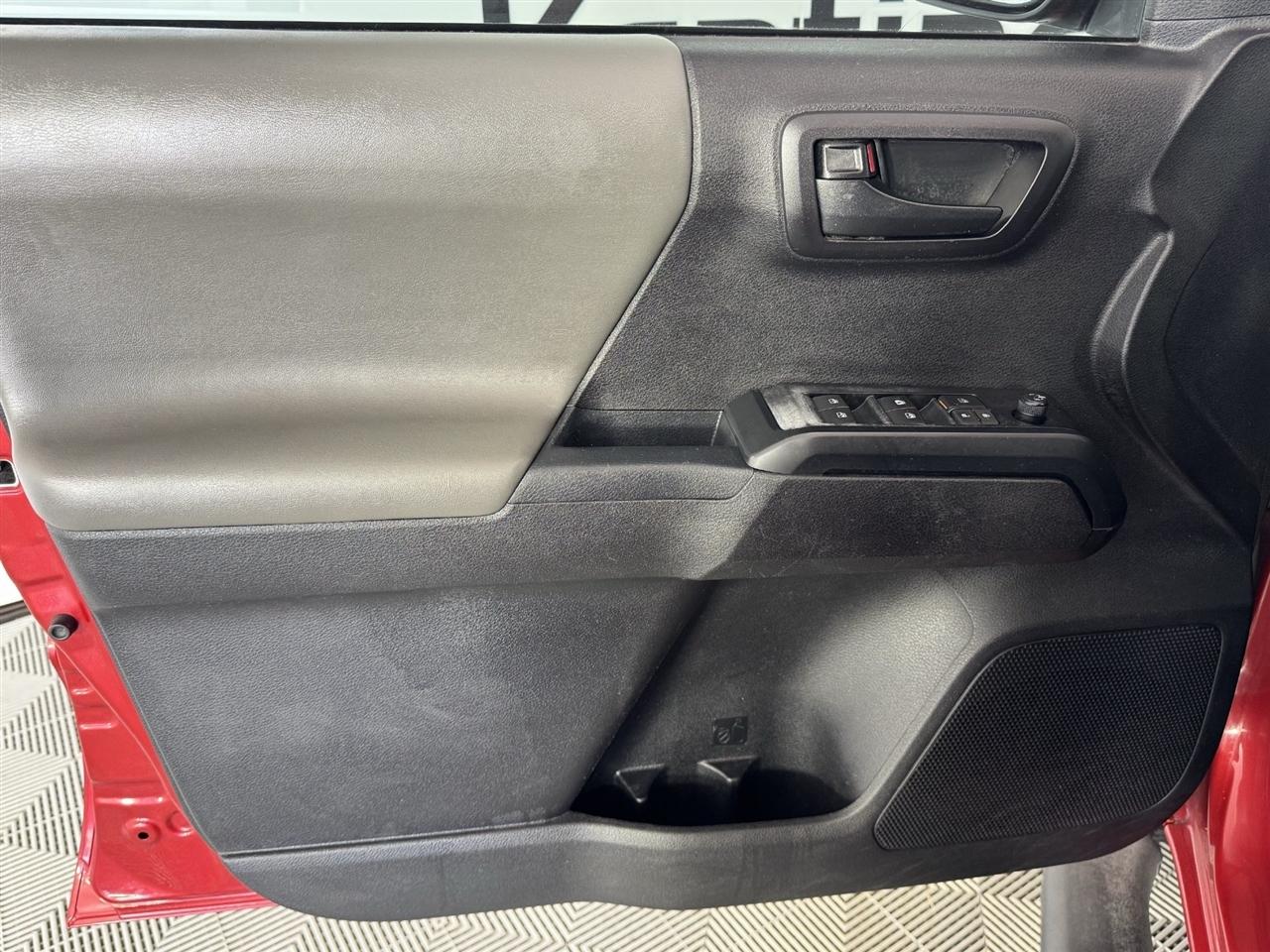 Toyota Tacoma SR5 Double Cab I4 2WD 2021