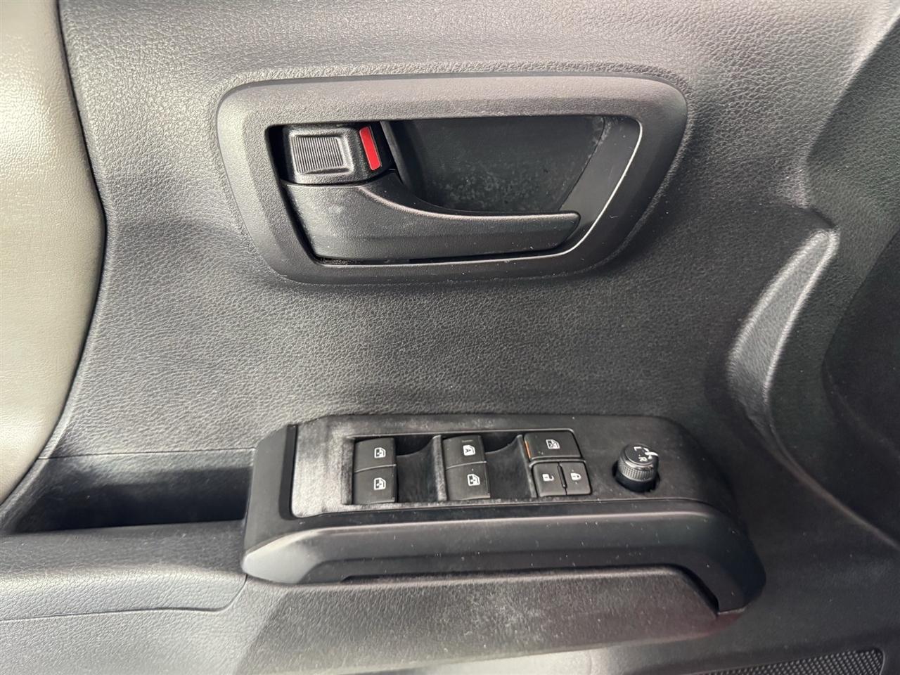 Toyota Tacoma SR5 Double Cab I4 2WD 2021