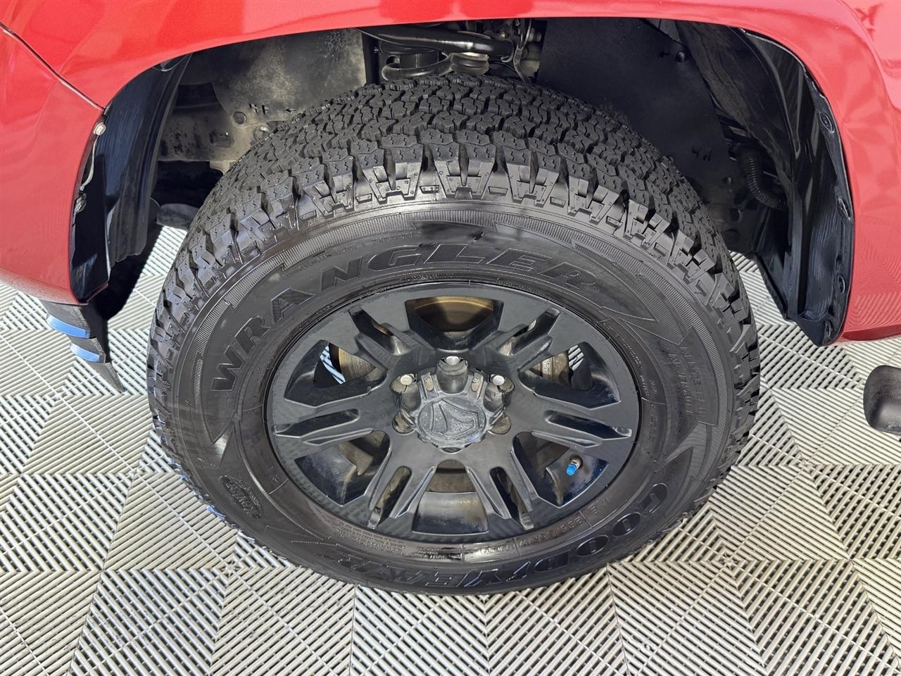 Toyota Tacoma SR5 Double Cab I4 2WD 2021