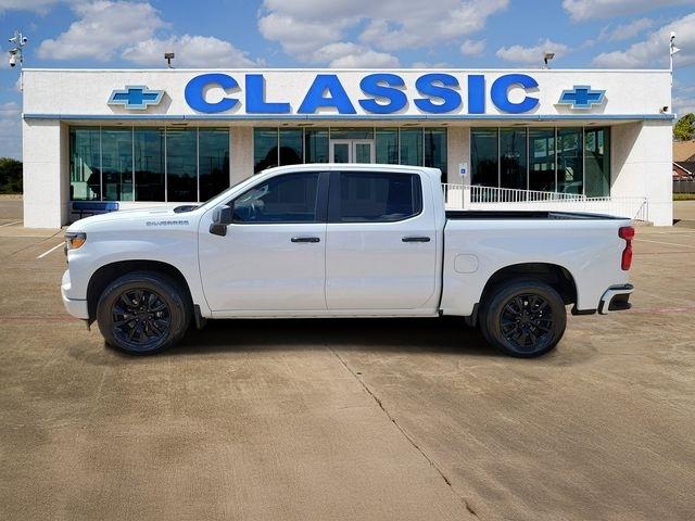 Chevrolet Silverado 1500 Custom Crew Cab 2WD 2024