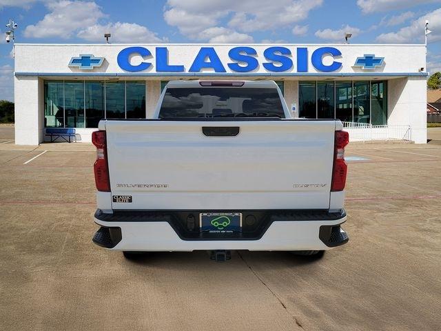 Chevrolet Silverado 1500 Custom Crew Cab 2WD 2024