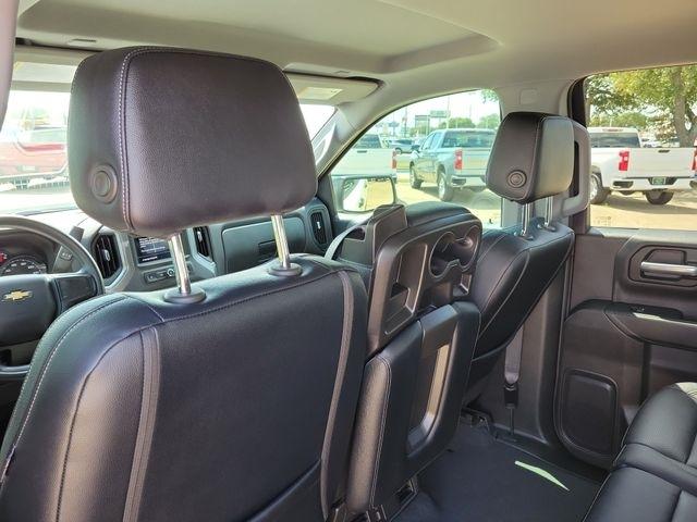 Chevrolet Silverado 1500 Custom Crew Cab 2WD 2024