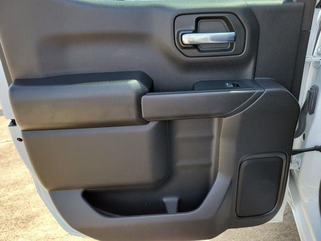 Chevrolet Silverado 1500 Custom Crew Cab 2WD 2024