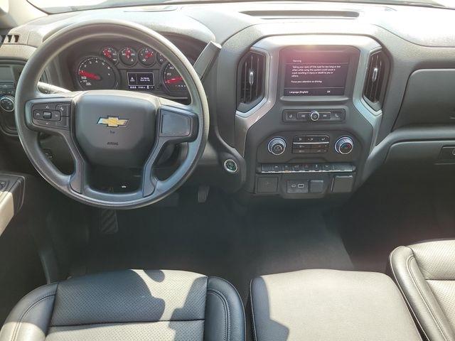 Chevrolet Silverado 1500 Custom Crew Cab 2WD 2024