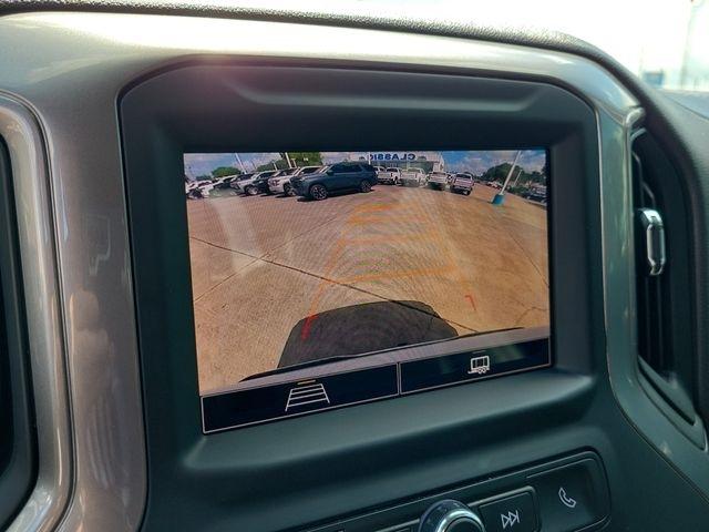 Chevrolet Silverado 1500 Custom Crew Cab 2WD 2024