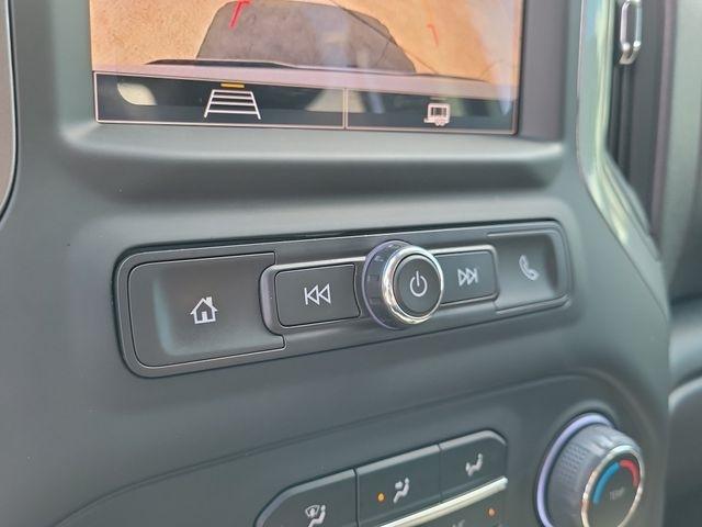 Chevrolet Silverado 1500 Custom Crew Cab 2WD 2024