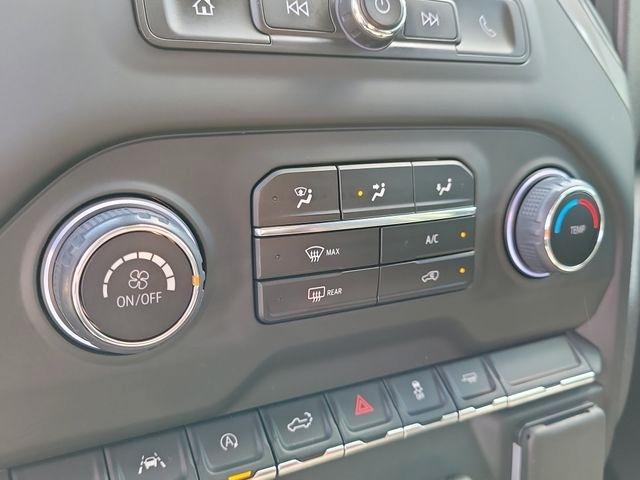 Chevrolet Silverado 1500 Custom Crew Cab 2WD 2024