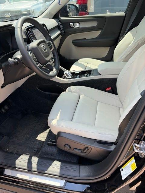 Volvo XC40 B5 Plus Dark AWD 2026