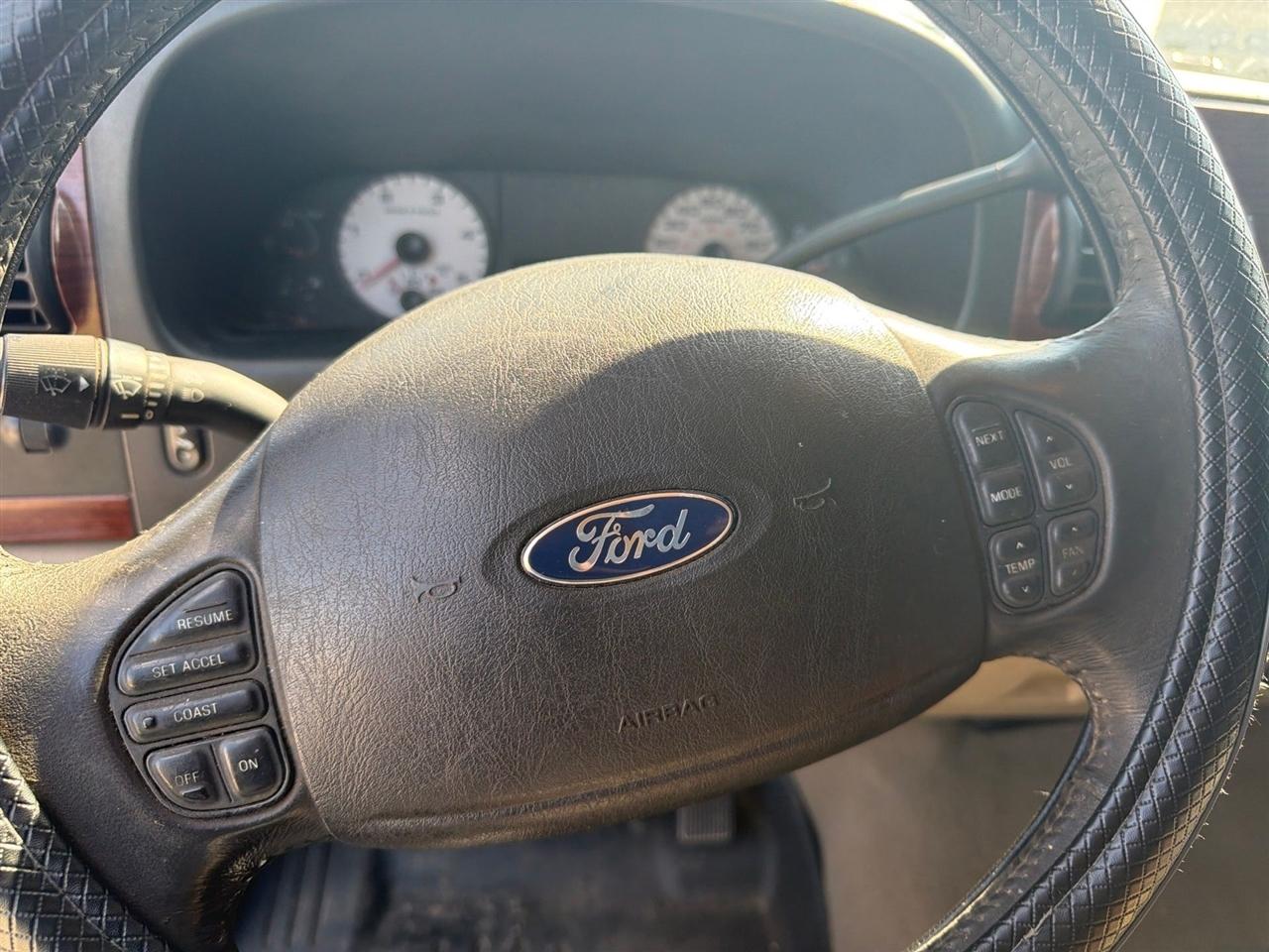 Ford F-250 SD XLT Crew Cab Long Bed 4WD 2006