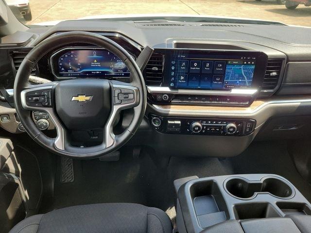 Chevrolet Silverado 1500 LT Crew Cab 2WD 2025