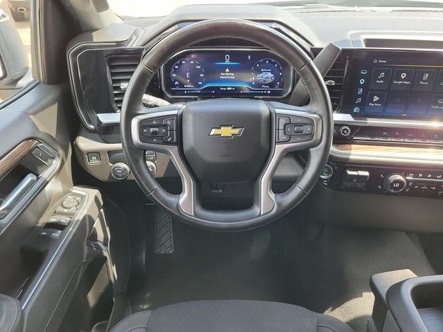 Chevrolet Silverado 1500 LT Crew Cab 2WD 2025