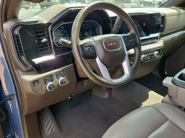 GMC Sierra 1500 SLT Crew Cab 4WD 2024