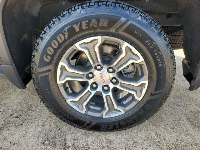 GMC Sierra 1500 SLT Crew Cab 4WD 2024