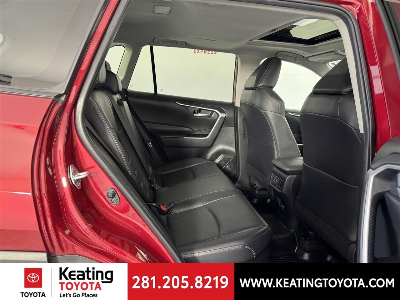 Toyota RAV4 Hybrid XLE Premium 2024