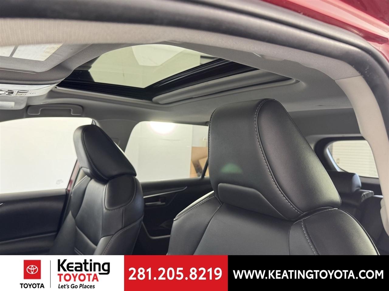 Toyota RAV4 Hybrid XLE Premium 2024