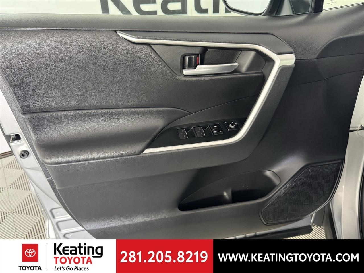 Toyota RAV4 Hybrid XLE Premium 2024