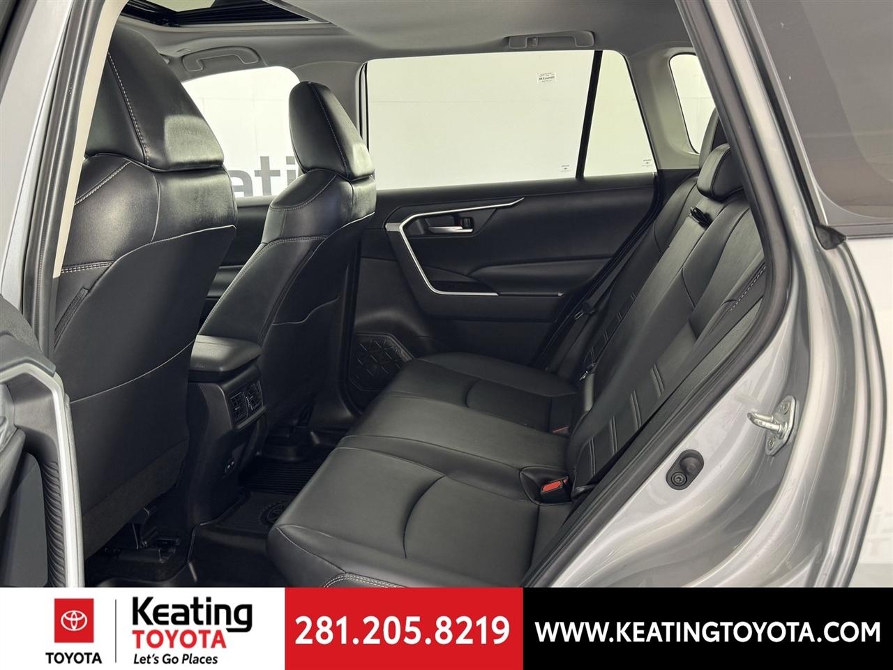 Toyota RAV4 Hybrid XLE Premium 2024