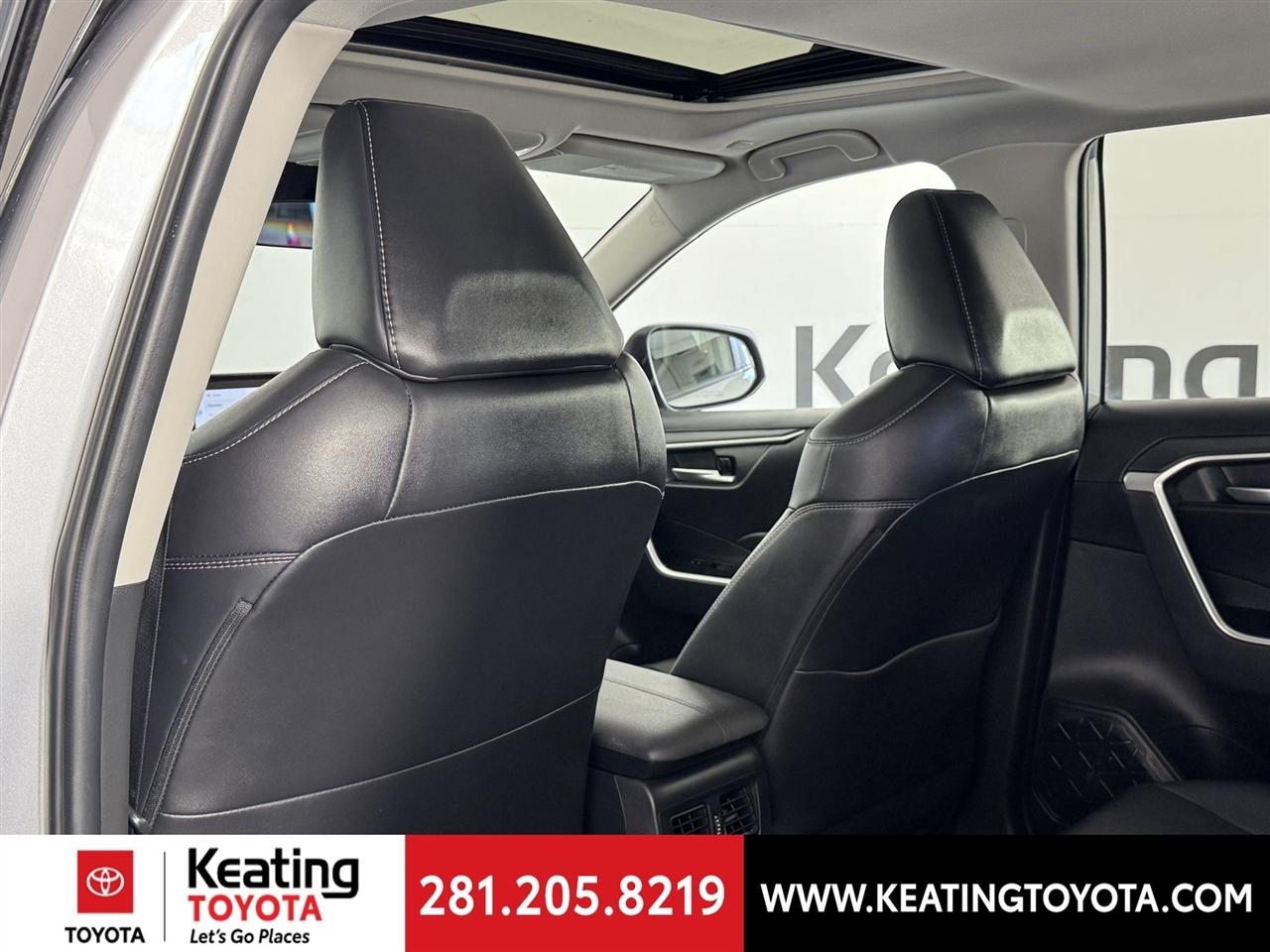 Toyota RAV4 Hybrid XLE Premium 2024