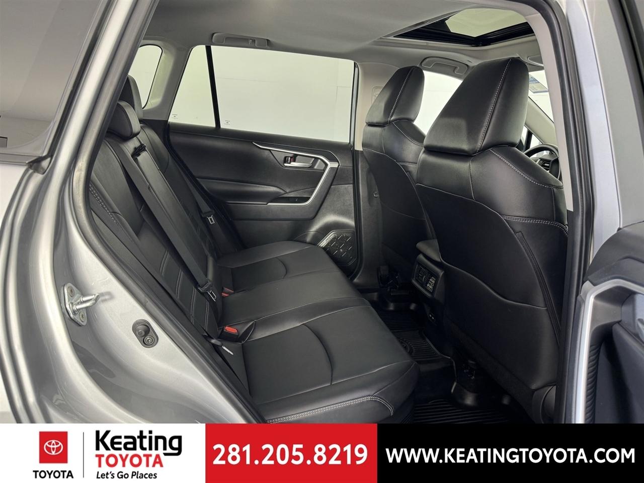 Toyota RAV4 Hybrid XLE Premium 2024