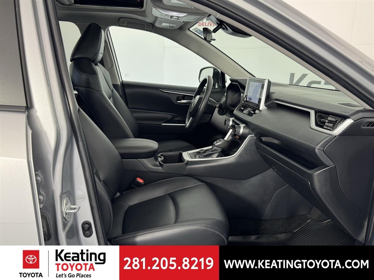 Toyota RAV4 Hybrid XLE Premium 2024