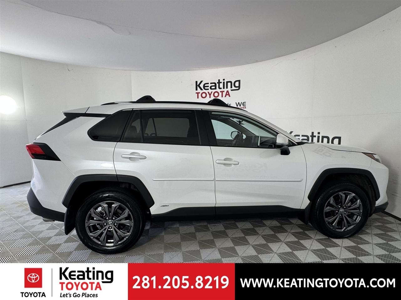 Toyota RAV4 Hybrid XLE Premium 2024
