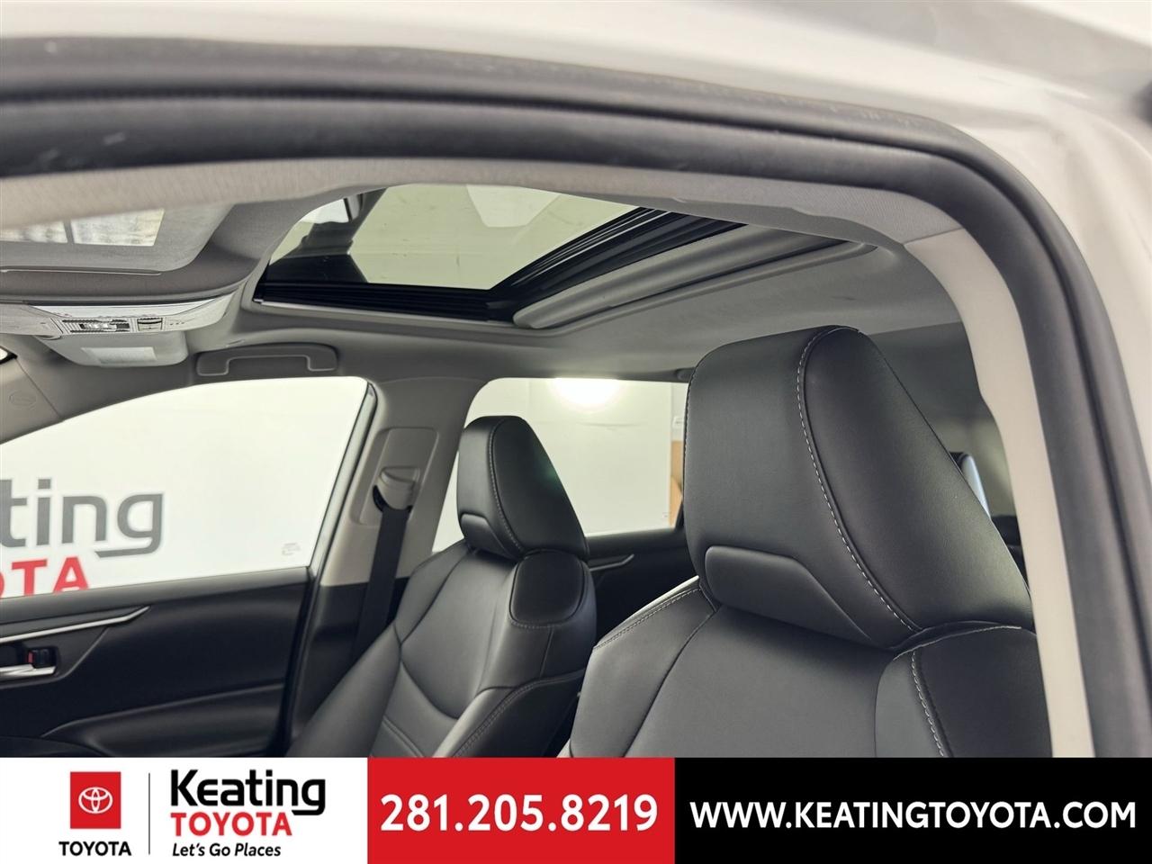 Toyota RAV4 Hybrid XLE Premium 2024