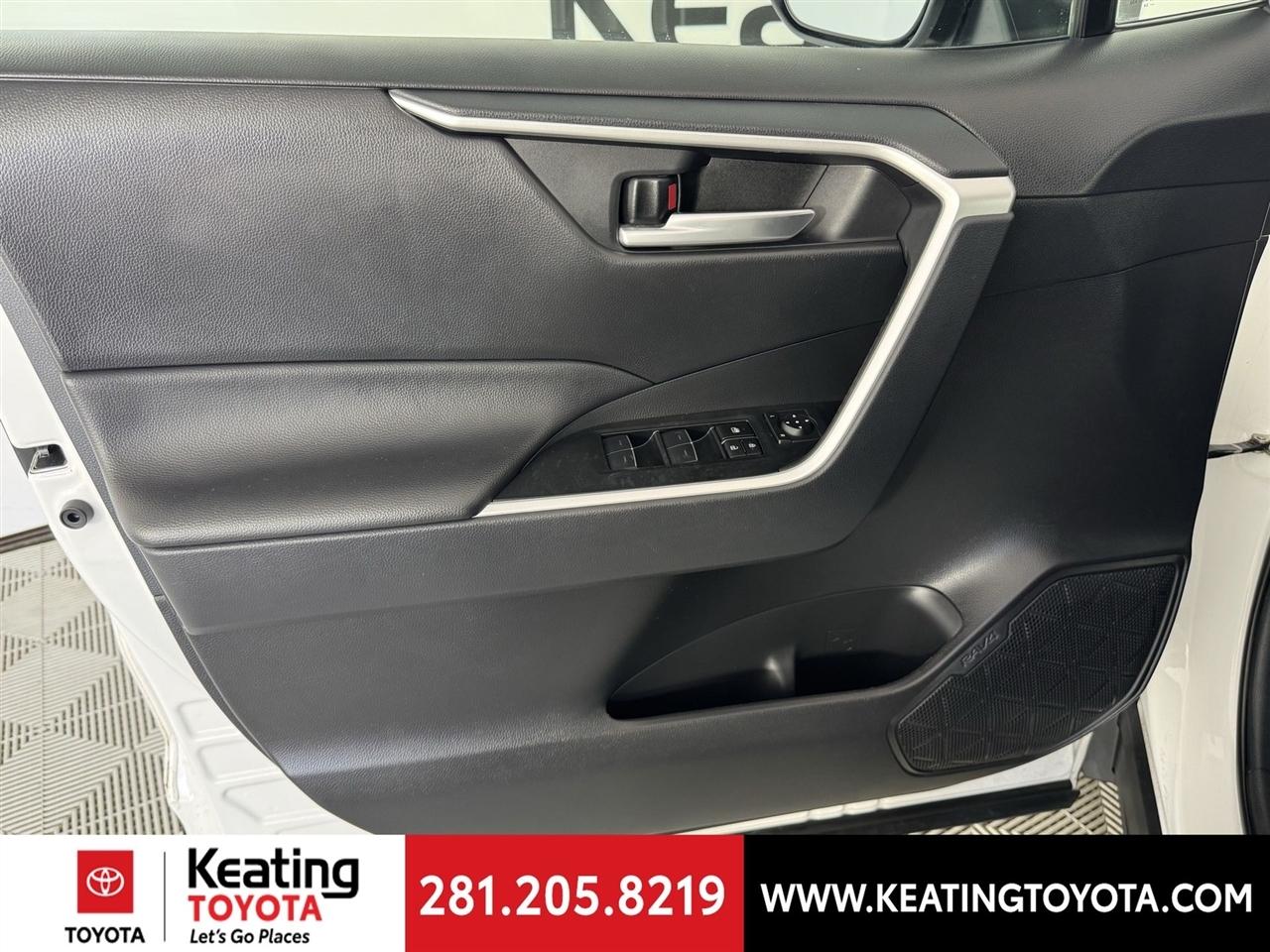 Toyota RAV4 Hybrid XLE Premium 2024