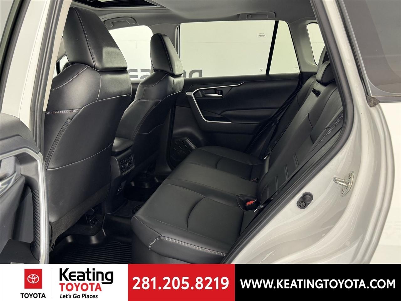 Toyota RAV4 Hybrid XLE Premium 2024