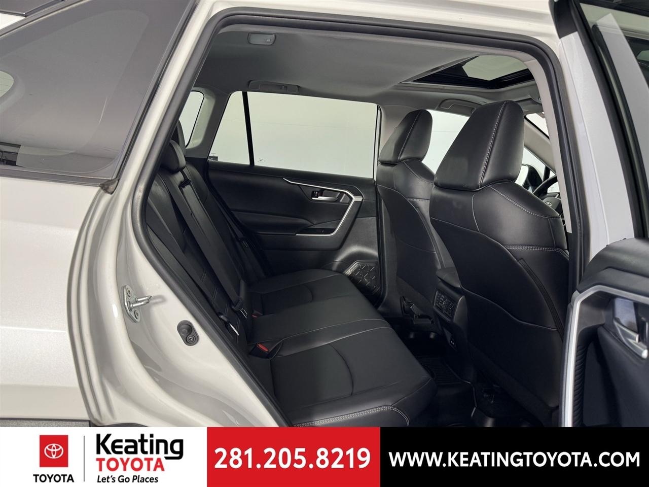 Toyota RAV4 Hybrid XLE Premium 2024