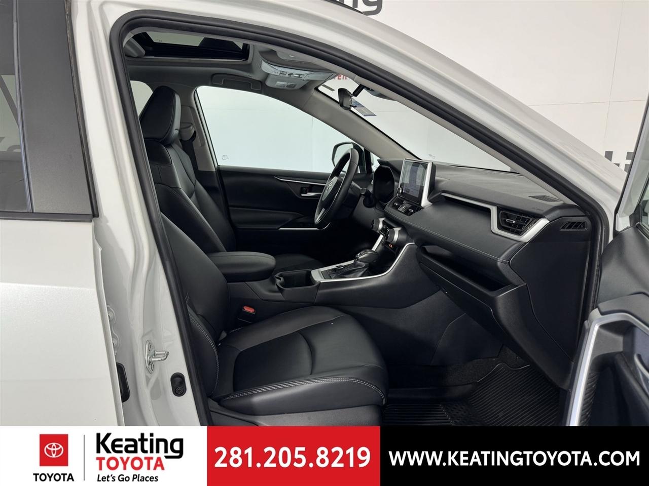 Toyota RAV4 Hybrid XLE Premium 2024