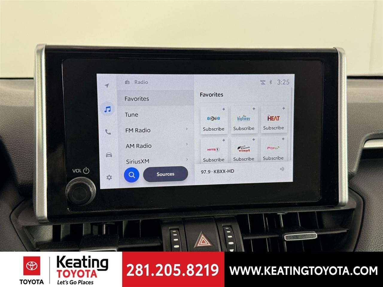 Toyota RAV4 Hybrid XLE Premium 2024