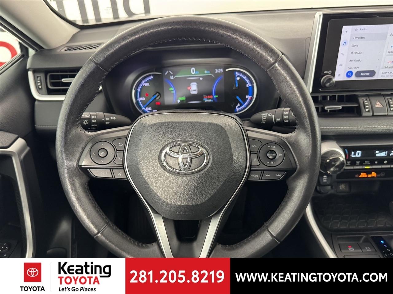 Toyota RAV4 Hybrid XLE Premium 2024