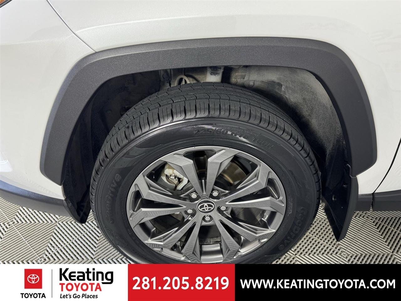 Toyota RAV4 Hybrid XLE Premium 2024